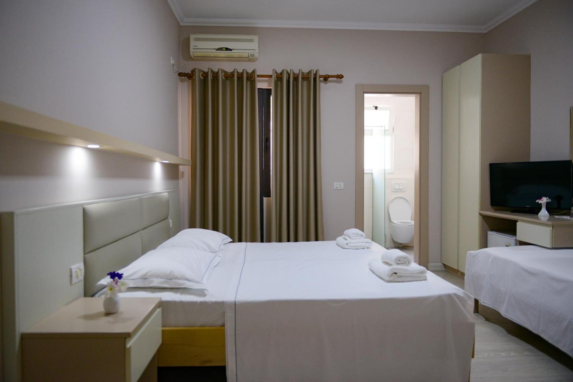 Hotel Andi Durres Luaran gambar