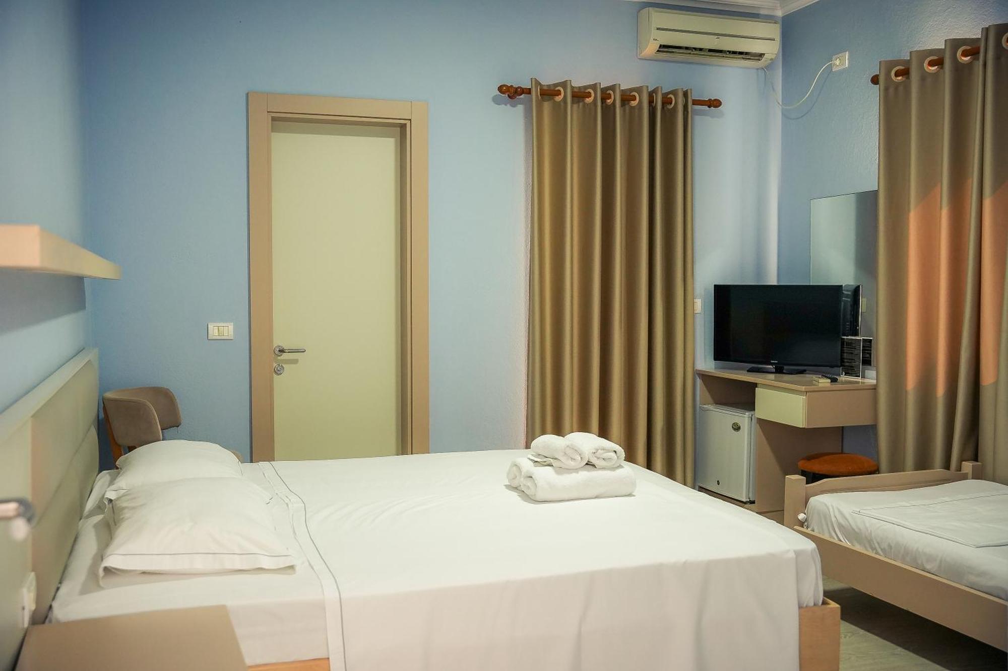 Hotel Andi Durres Luaran gambar
